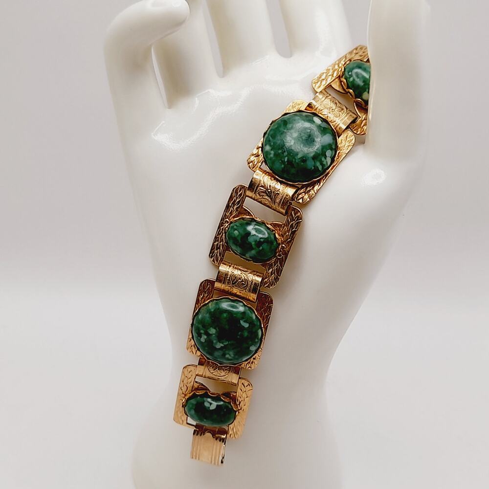 Vintage 1950s Green Marbled Glass Cabochon Book Chain Bracelet Gold Tone